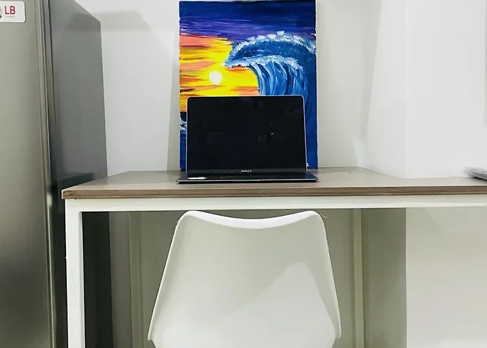West Jones Residences 16f Minimalist Corner Apartment Cebu